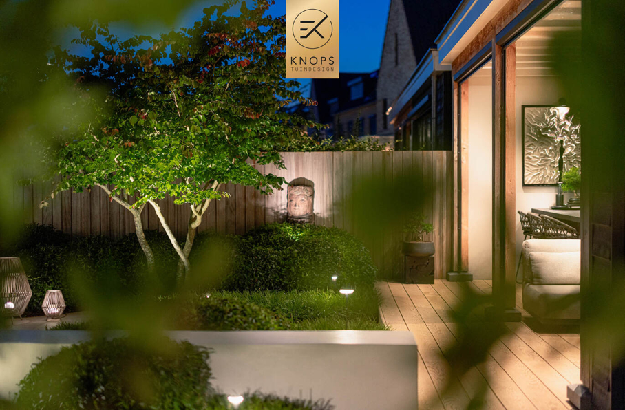 modern tuinontwerp stadstuin aan het water luxe tuin met zwembad mediterrane tuin luxury garden design exclusive garden villa garden