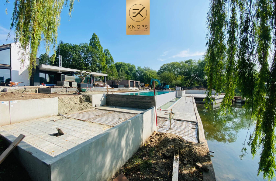 Overloopzwembad infinity pool bonsai zwembad kade water boodje luxe villatuin high end millboard jacuzzi erik knops tuinarchitect tuinontwerp high end hoogtes 