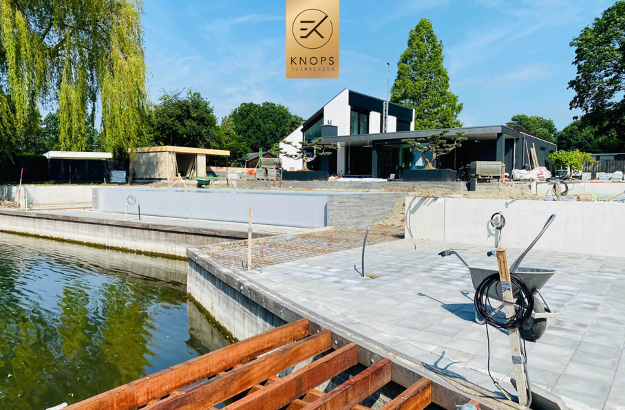 Overloopzwembad infinity pool bonsai zwembad kade water boodje luxe villatuin high end millboard jacuzzi erik knops tuinarchitect tuinontwerp high end hoogtes 