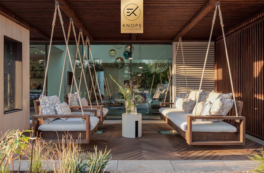 Ibiza stijl modern tuinontwerp wellnesstuin luxe tuin met zwembad mediterrane tuin luxury garden design exclusive garden villa garden